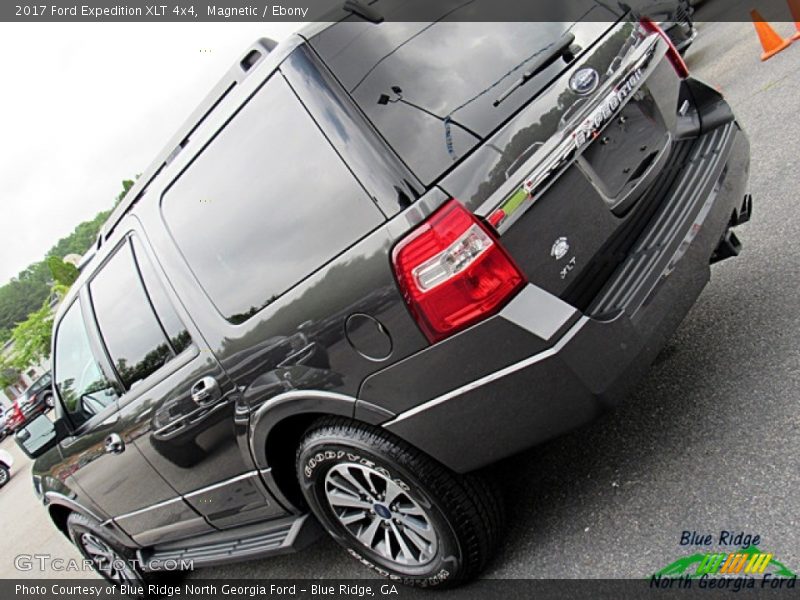 Magnetic / Ebony 2017 Ford Expedition XLT 4x4
