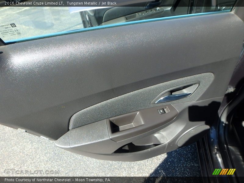 Tungsten Metallic / Jet Black 2016 Chevrolet Cruze Limited LT