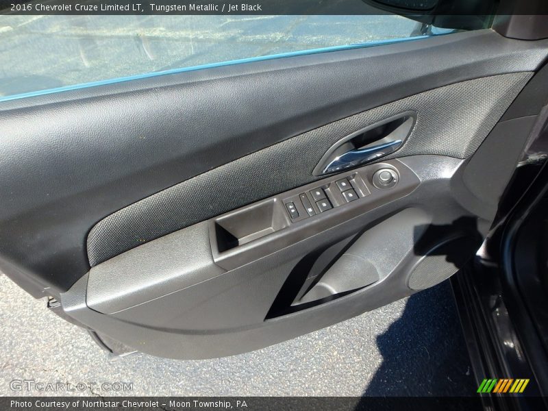 Tungsten Metallic / Jet Black 2016 Chevrolet Cruze Limited LT