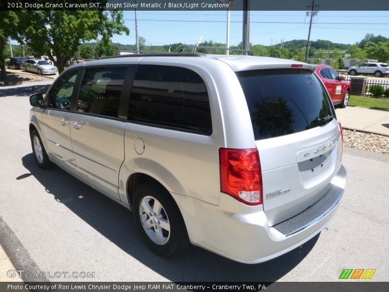 Bright Silver Metallic / Black/Light Graystone 2012 Dodge Grand Caravan SXT
