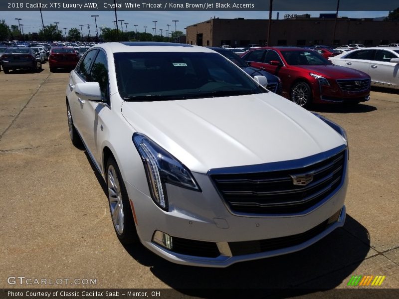 Crystal White Tricoat / Kona Brown/Jet Black Accents 2018 Cadillac XTS Luxury AWD