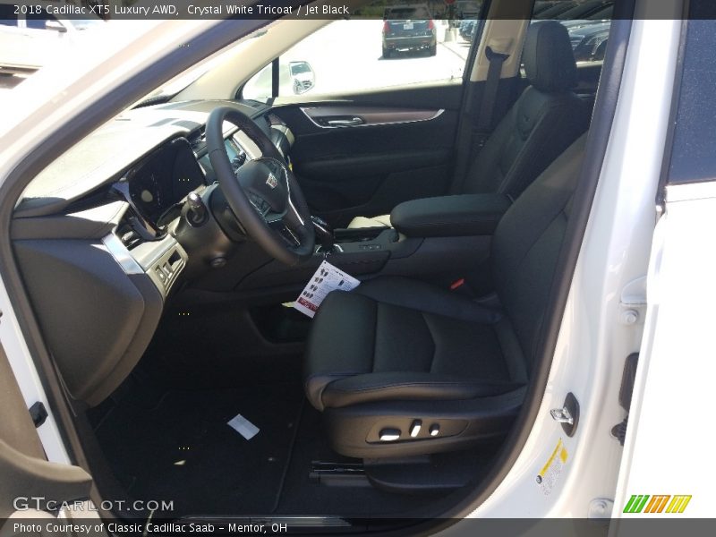 Crystal White Tricoat / Jet Black 2018 Cadillac XT5 Luxury AWD