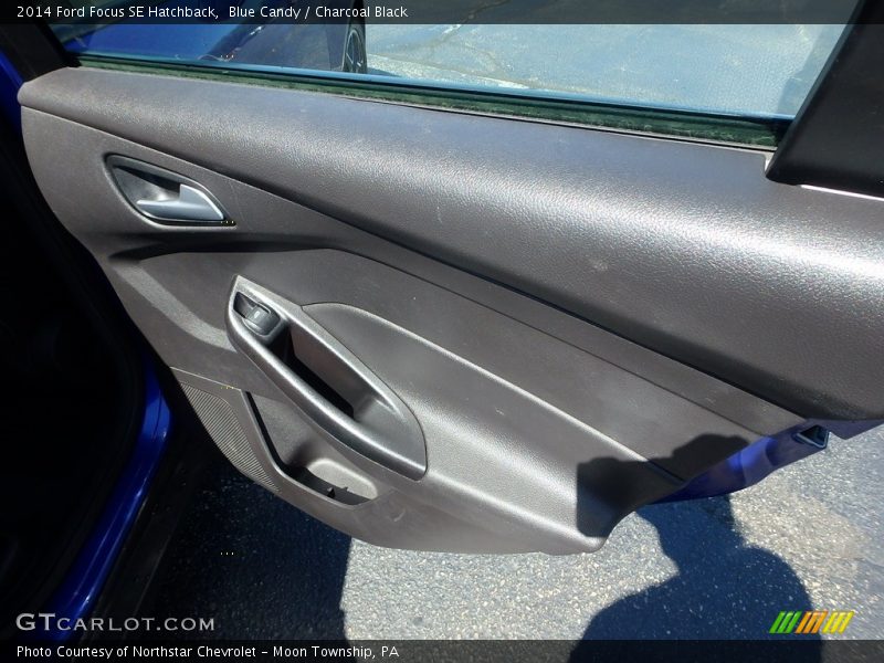 Blue Candy / Charcoal Black 2014 Ford Focus SE Hatchback