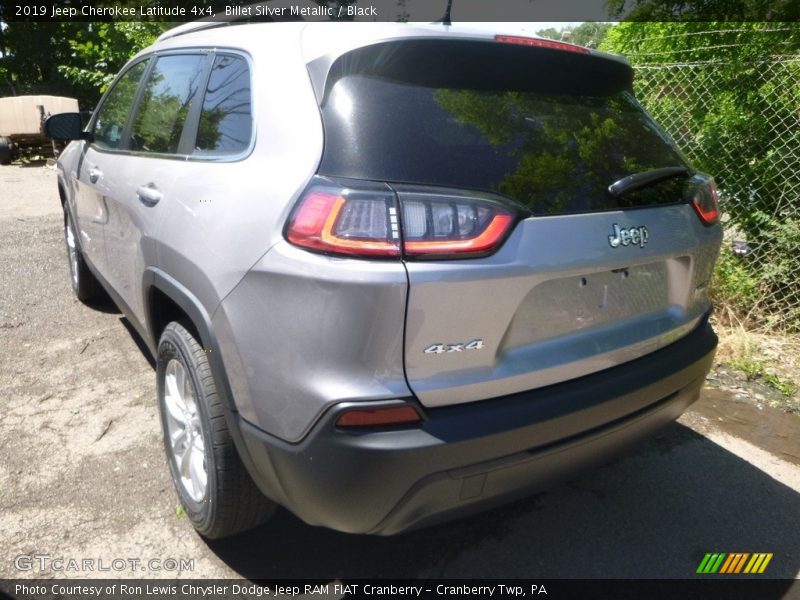 Billet Silver Metallic / Black 2019 Jeep Cherokee Latitude 4x4