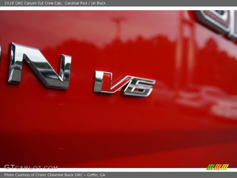 Cardinal Red / Jet Black 2018 GMC Canyon SLE Crew Cab