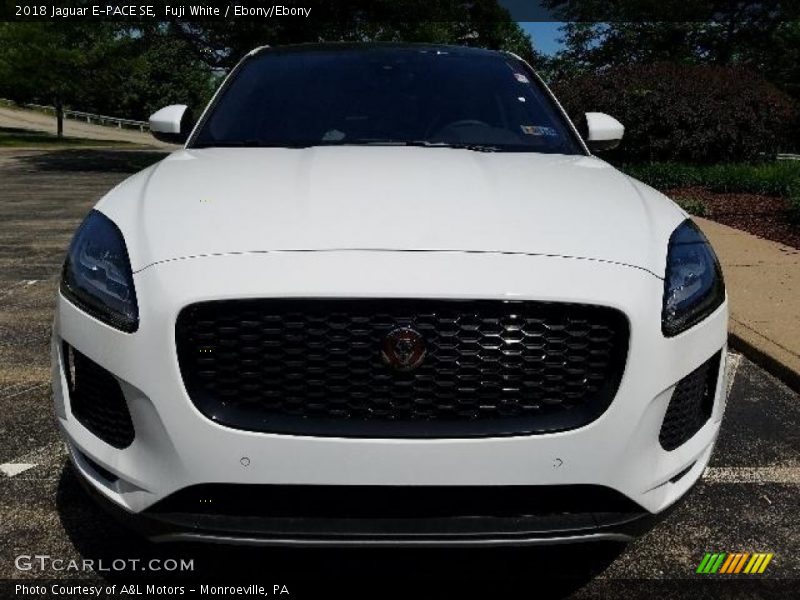 Fuji White / Ebony/Ebony 2018 Jaguar E-PACE SE