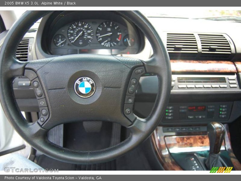 Alpine White / Black 2005 BMW X5 3.0i