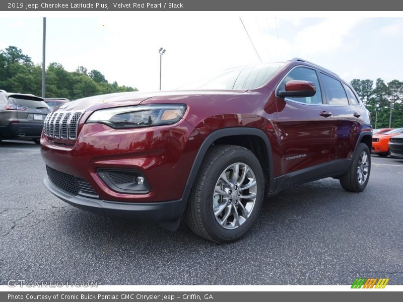 Velvet Red Pearl / Black 2019 Jeep Cherokee Latitude Plus