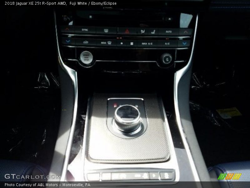 Fuji White / Ebony/Eclipse 2018 Jaguar XE 25t R-Sport AWD