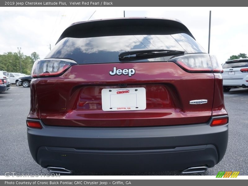 Velvet Red Pearl / Black 2019 Jeep Cherokee Latitude Plus