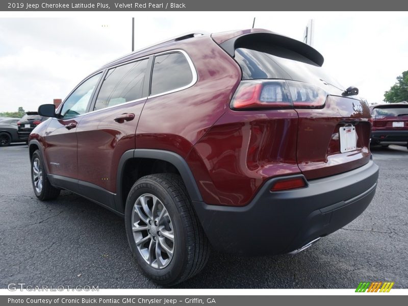 Velvet Red Pearl / Black 2019 Jeep Cherokee Latitude Plus