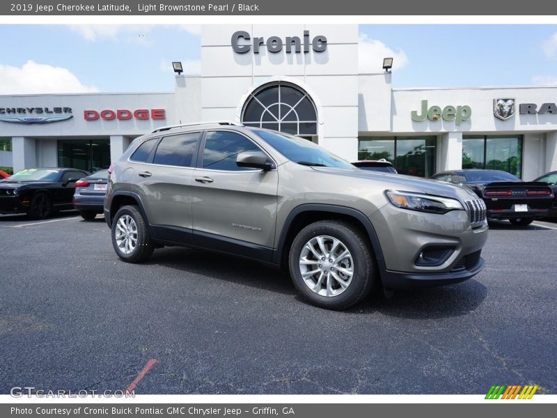 Light Brownstone Pearl / Black 2019 Jeep Cherokee Latitude