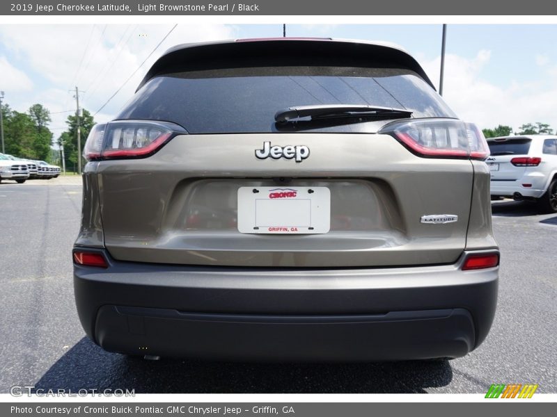 Light Brownstone Pearl / Black 2019 Jeep Cherokee Latitude