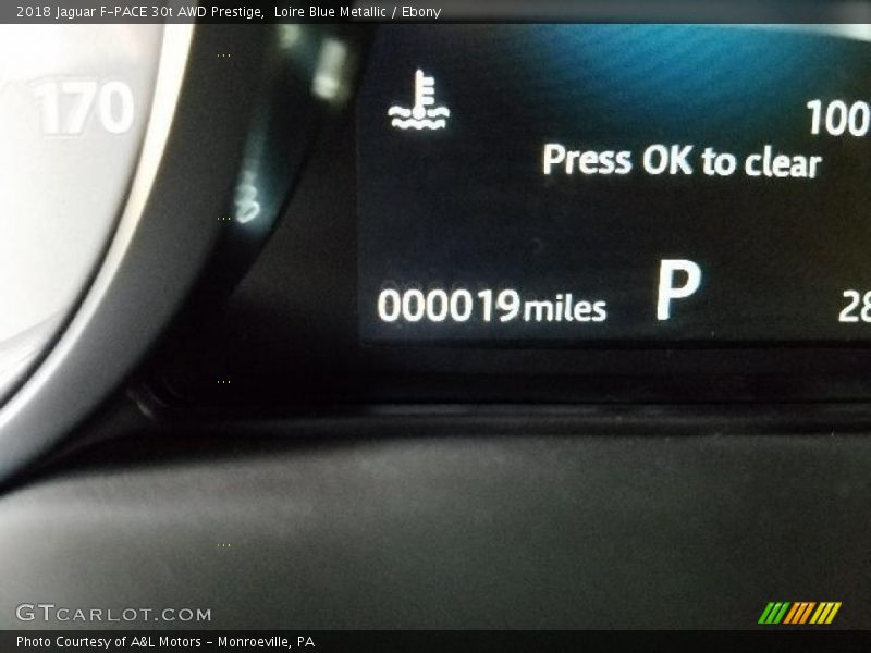Loire Blue Metallic / Ebony 2018 Jaguar F-PACE 30t AWD Prestige