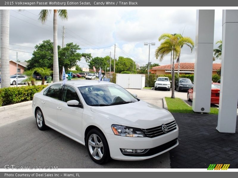 Candy White / Titan Black 2015 Volkswagen Passat Wolfsburg Edition Sedan