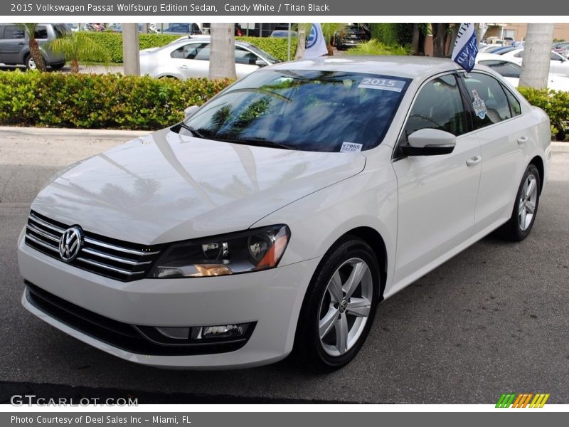 Candy White / Titan Black 2015 Volkswagen Passat Wolfsburg Edition Sedan