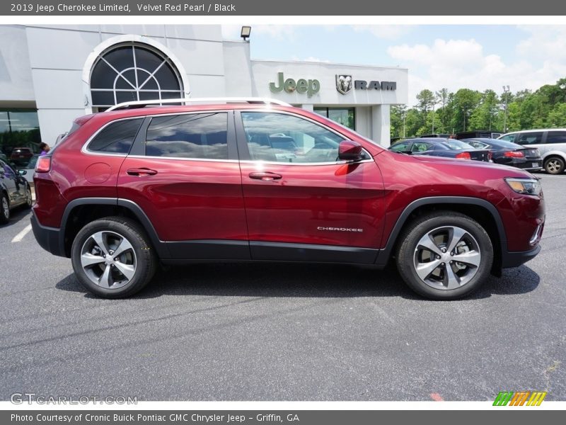 Velvet Red Pearl / Black 2019 Jeep Cherokee Limited