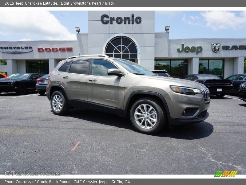 Light Brownstone Pearl / Black 2019 Jeep Cherokee Latitude
