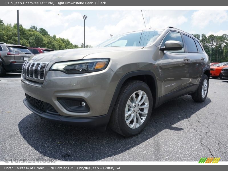 Light Brownstone Pearl / Black 2019 Jeep Cherokee Latitude