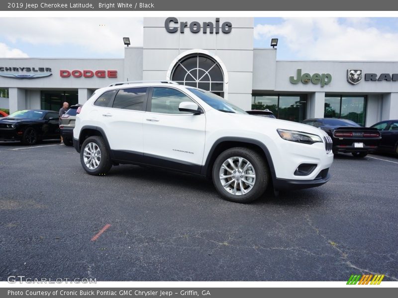 Bright White / Black 2019 Jeep Cherokee Latitude