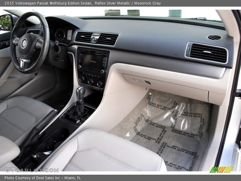 Reflex Silver Metallic / Moonrock Gray 2015 Volkswagen Passat Wolfsburg Edition Sedan