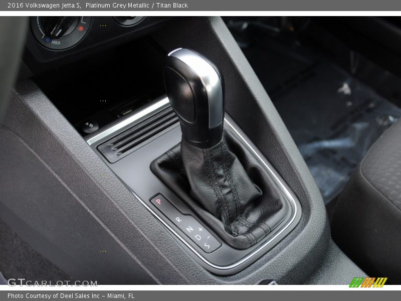 Platinum Grey Metallic / Titan Black 2016 Volkswagen Jetta S