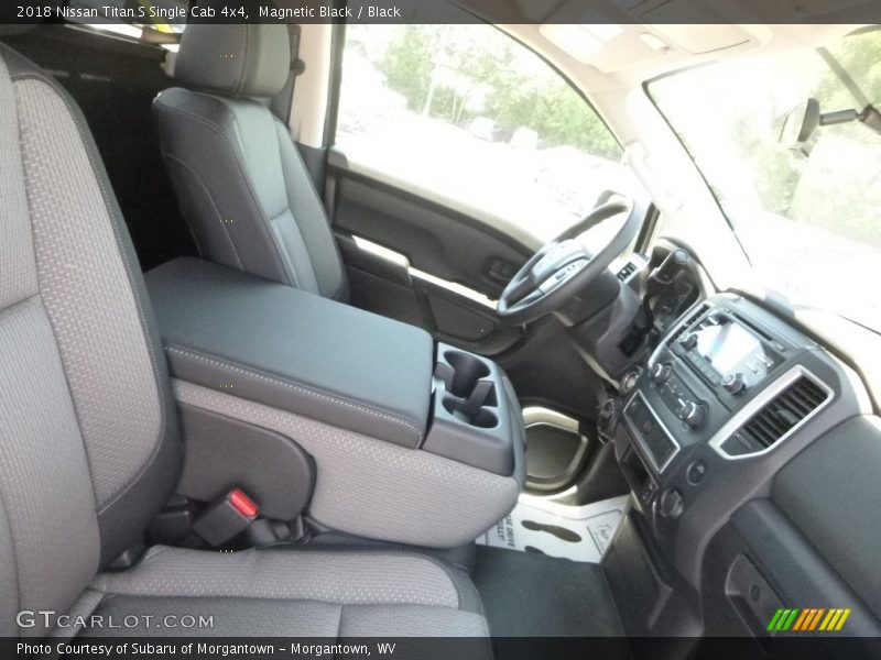 Magnetic Black / Black 2018 Nissan Titan S Single Cab 4x4