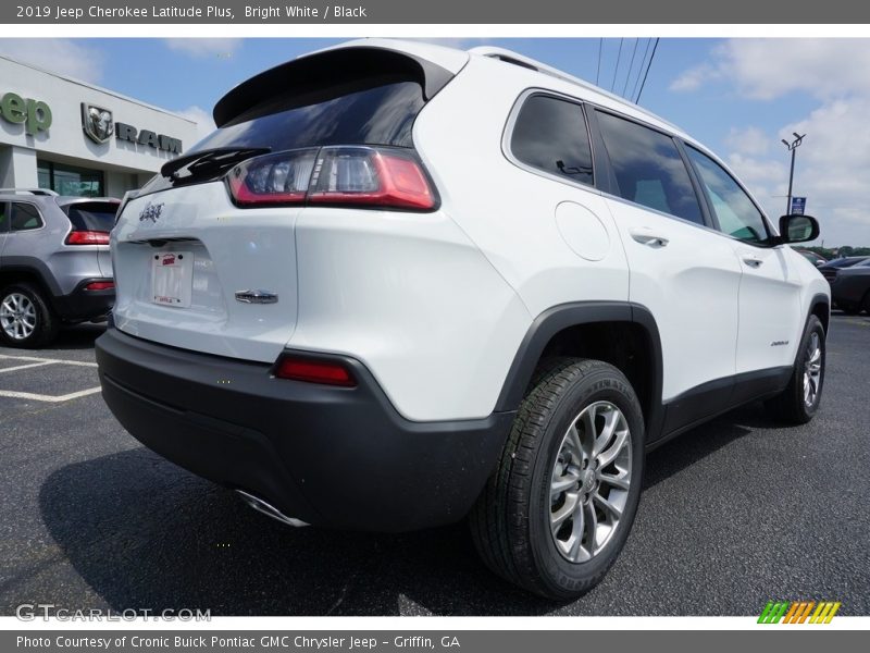 Bright White / Black 2019 Jeep Cherokee Latitude Plus