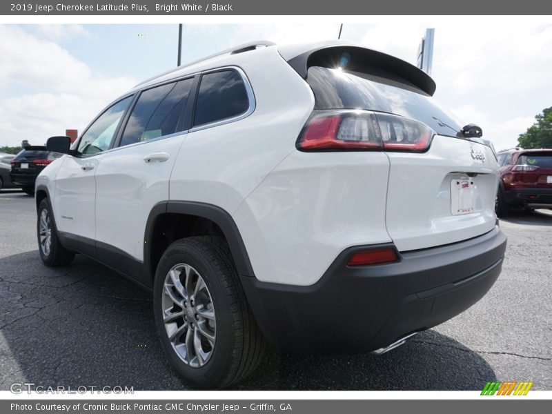 Bright White / Black 2019 Jeep Cherokee Latitude Plus