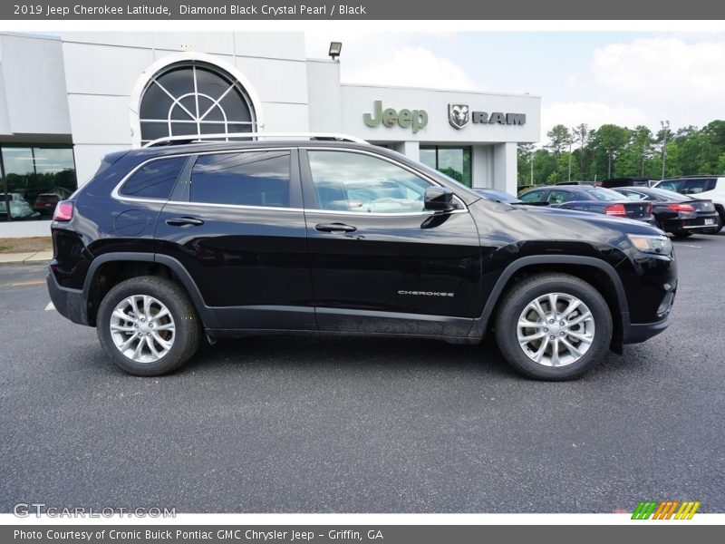 Diamond Black Crystal Pearl / Black 2019 Jeep Cherokee Latitude