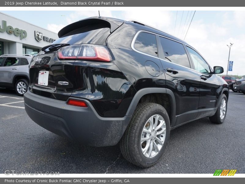 Diamond Black Crystal Pearl / Black 2019 Jeep Cherokee Latitude