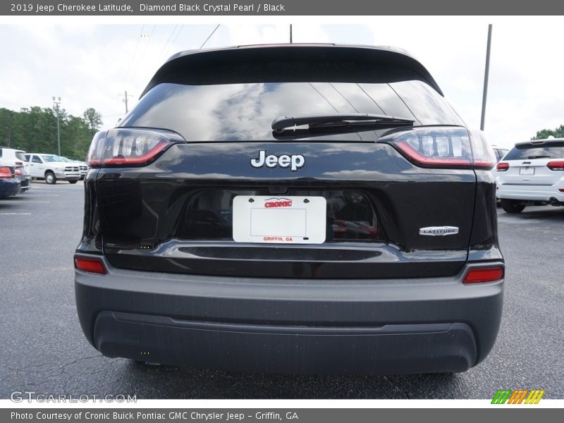 Diamond Black Crystal Pearl / Black 2019 Jeep Cherokee Latitude