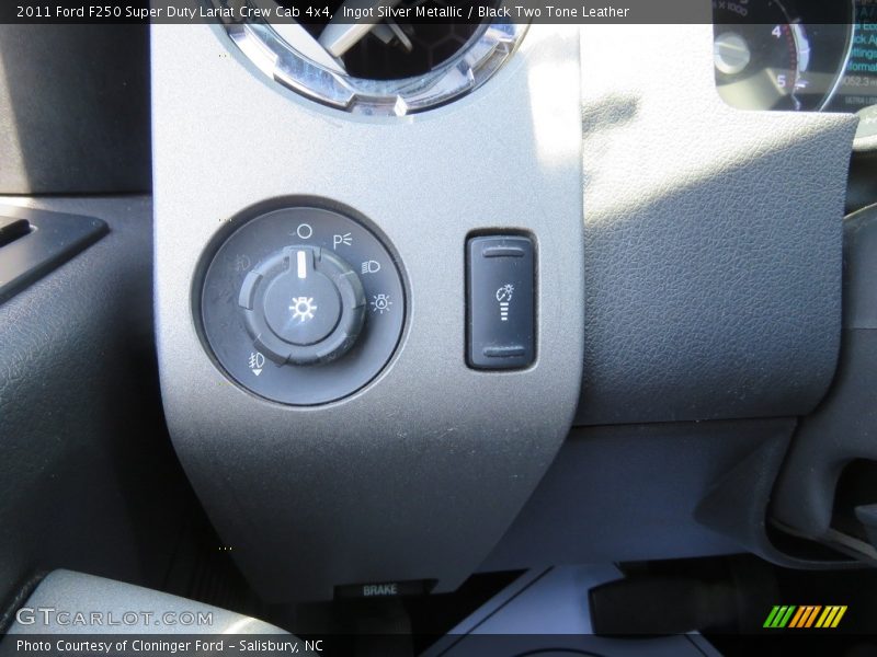 Ingot Silver Metallic / Black Two Tone Leather 2011 Ford F250 Super Duty Lariat Crew Cab 4x4