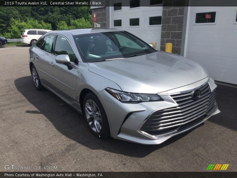 Celestial Silver Metallic / Black 2019 Toyota Avalon XLE