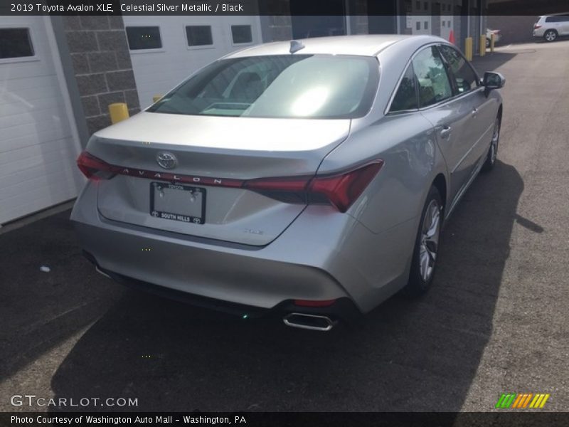 Celestial Silver Metallic / Black 2019 Toyota Avalon XLE
