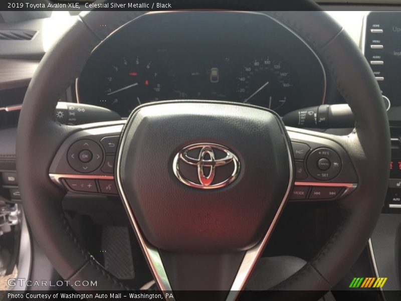 Celestial Silver Metallic / Black 2019 Toyota Avalon XLE