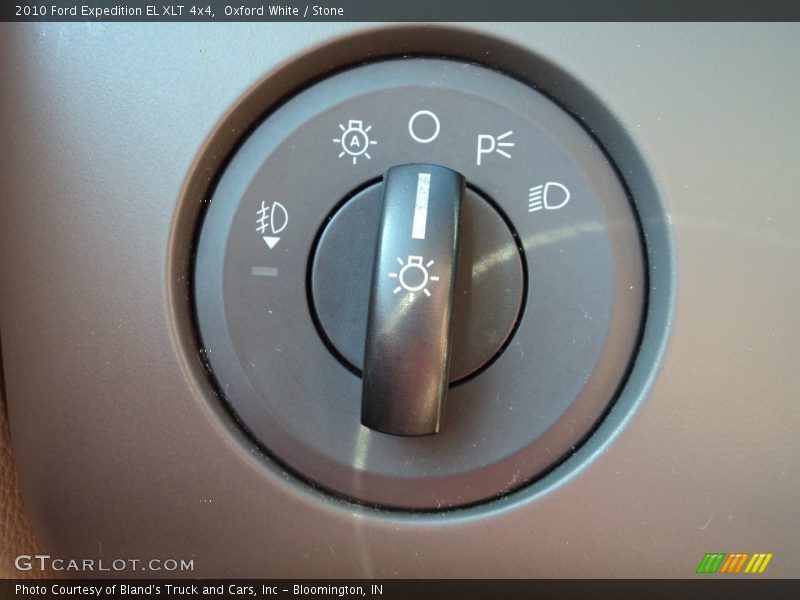 Oxford White / Stone 2010 Ford Expedition EL XLT 4x4