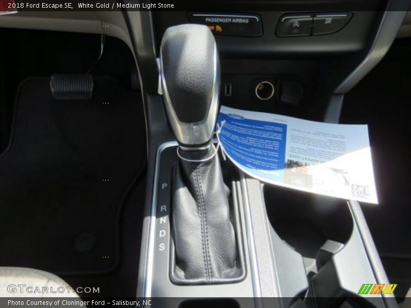 White Gold / Medium Light Stone 2018 Ford Escape SE