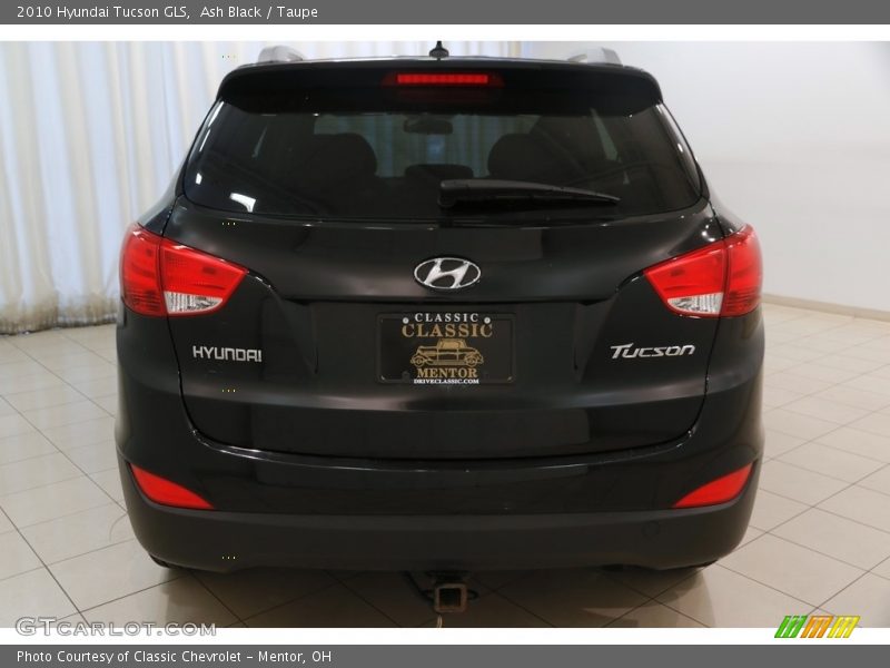 Ash Black / Taupe 2010 Hyundai Tucson GLS