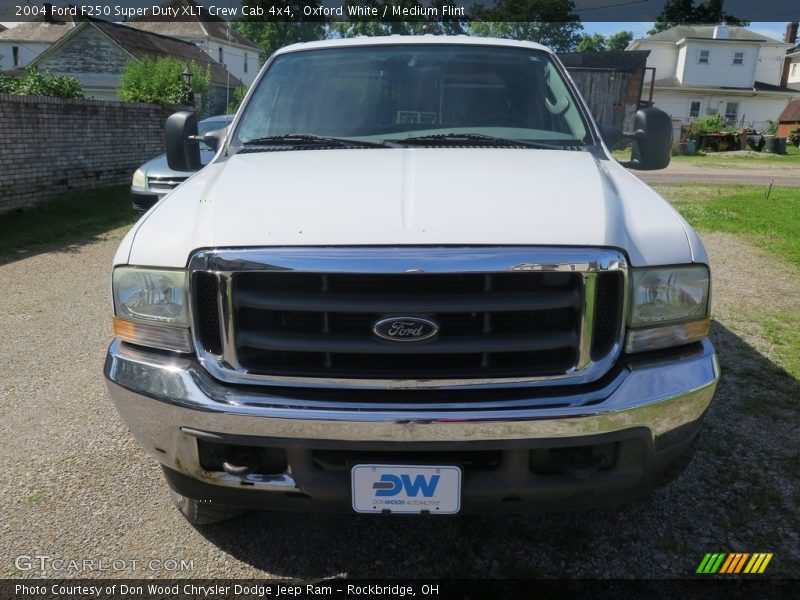 Oxford White / Medium Flint 2004 Ford F250 Super Duty XLT Crew Cab 4x4