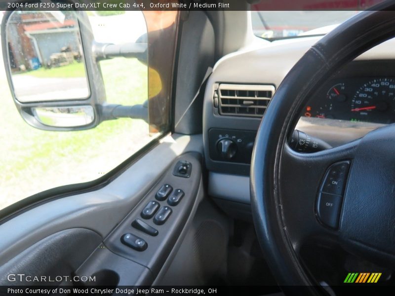 Oxford White / Medium Flint 2004 Ford F250 Super Duty XLT Crew Cab 4x4
