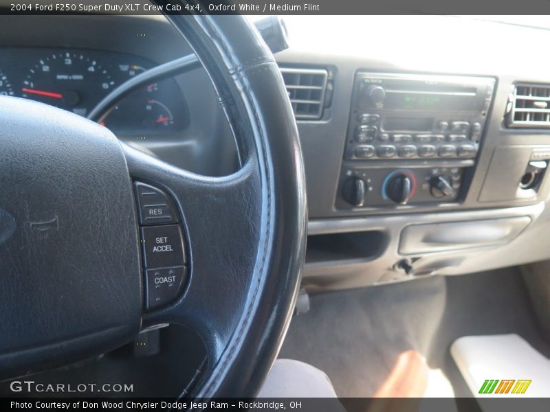 Oxford White / Medium Flint 2004 Ford F250 Super Duty XLT Crew Cab 4x4
