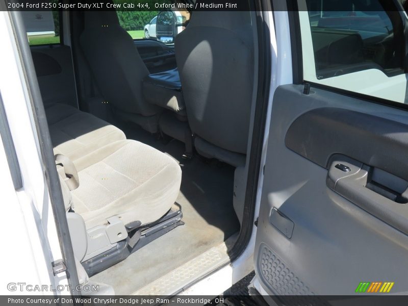 Oxford White / Medium Flint 2004 Ford F250 Super Duty XLT Crew Cab 4x4