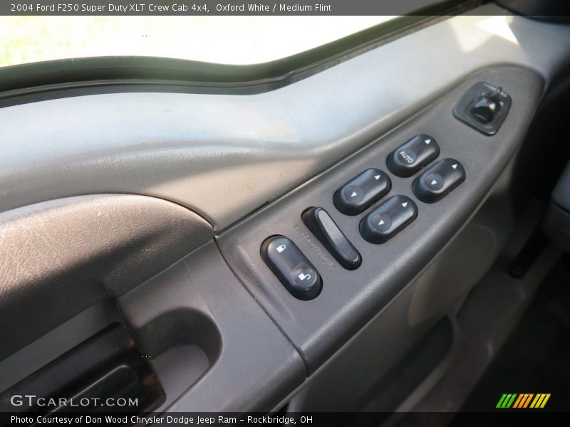 Oxford White / Medium Flint 2004 Ford F250 Super Duty XLT Crew Cab 4x4