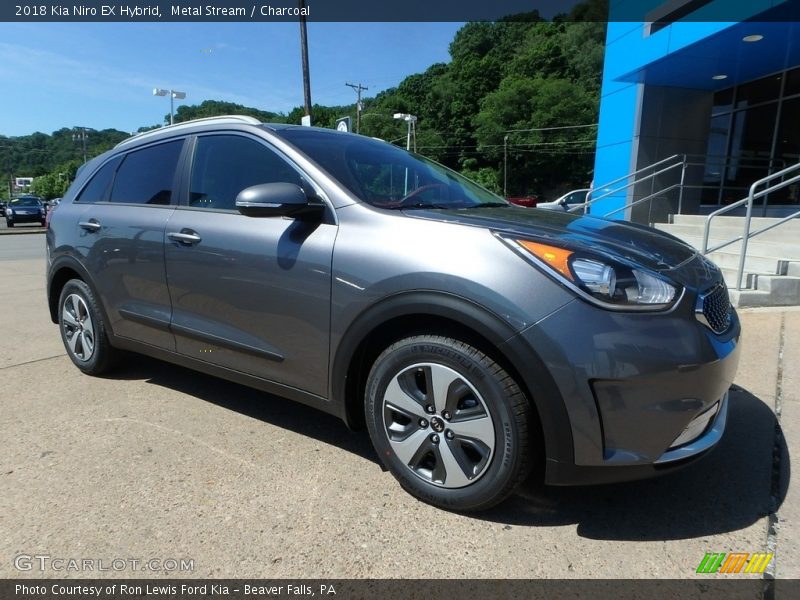 Front 3/4 View of 2018 Niro EX Hybrid