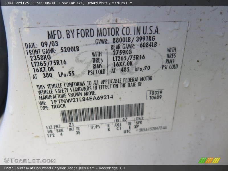 Oxford White / Medium Flint 2004 Ford F250 Super Duty XLT Crew Cab 4x4