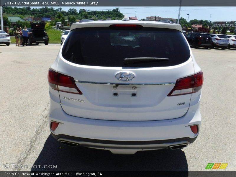 Monaco White / Gray 2017 Hyundai Santa Fe SE AWD