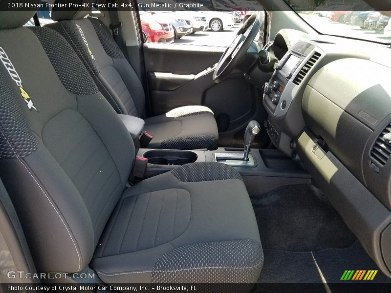 Gun Metallic / Graphite 2018 Nissan Frontier Pro-4X Crew Cab 4x4