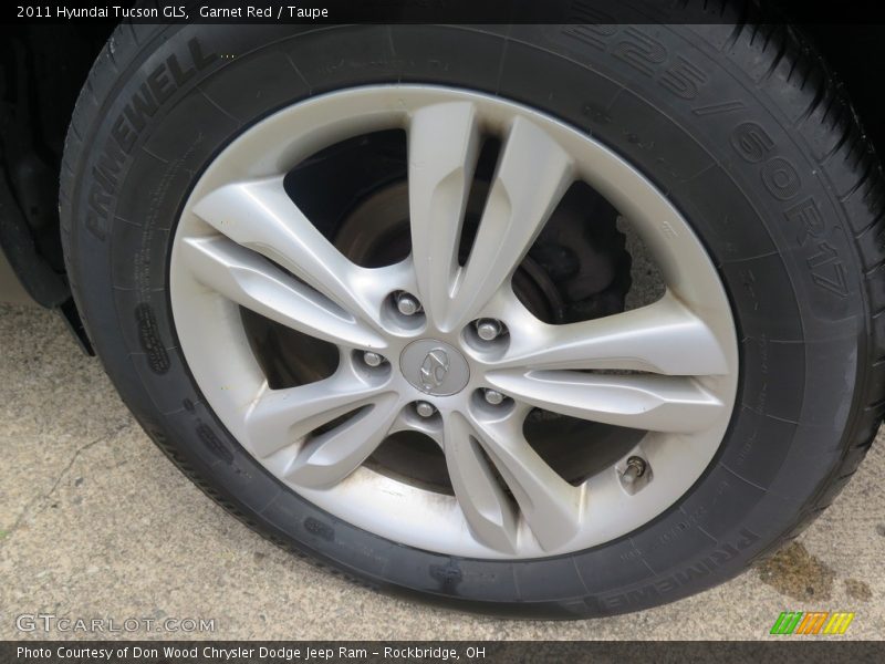 Garnet Red / Taupe 2011 Hyundai Tucson GLS