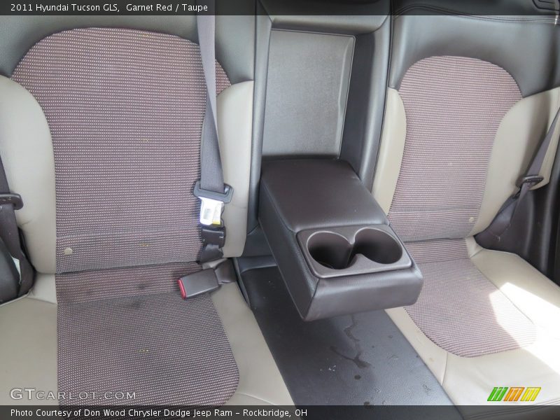 Garnet Red / Taupe 2011 Hyundai Tucson GLS